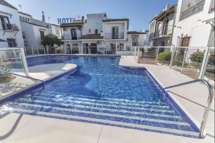 Daire Canovas - Pueblo Andaluz 106 *